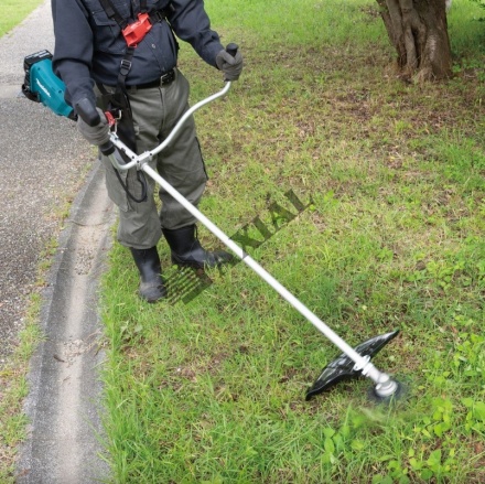 Akkus kasza Makita DUR369AZ